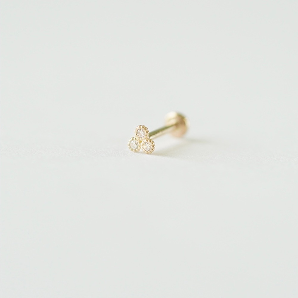 Sunflower Cluster Internally Threaded Earring Labret Earring